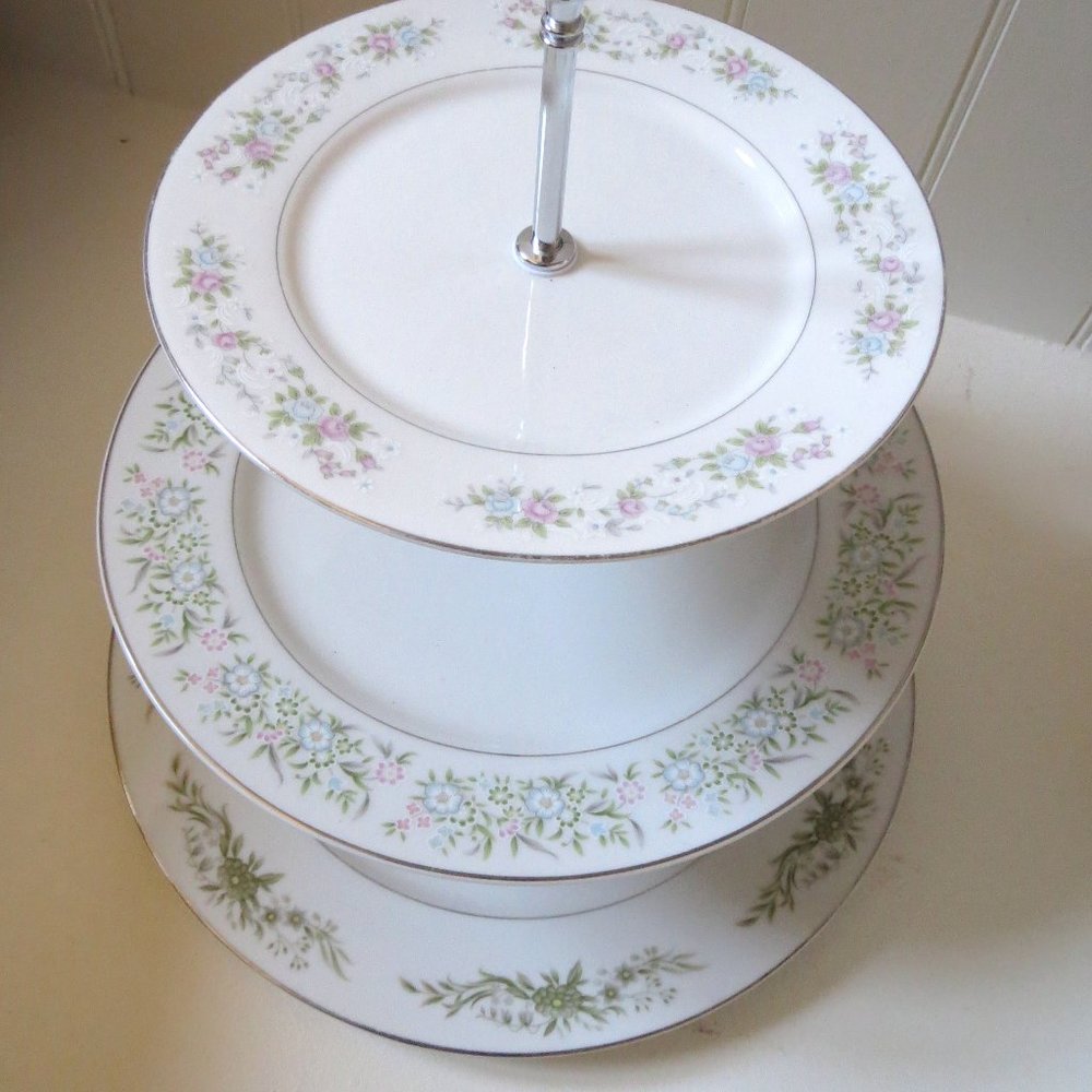 Dessert Stand Pastry Tiered Cupcake Holder Vintage Plates China Wedding Upcycled - Picture 5 of 7